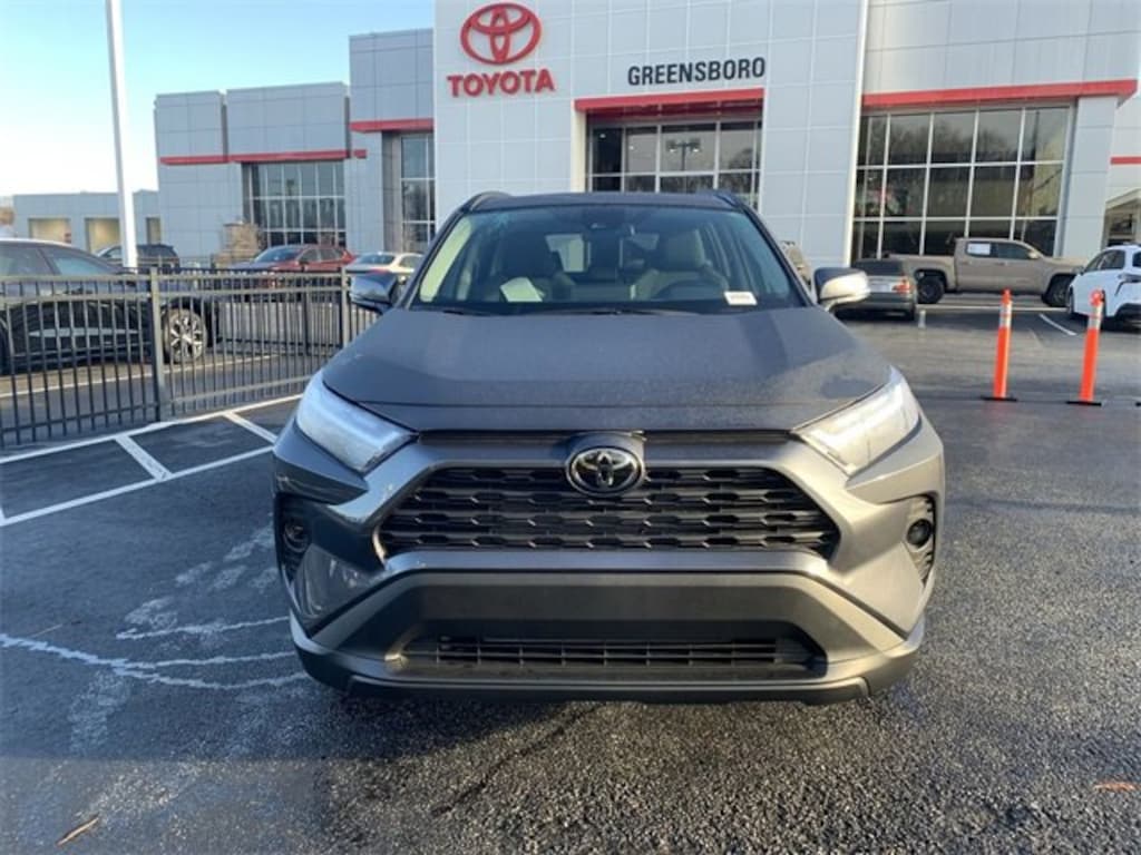 New 2025 Toyota RAV4 XLE XLE FWD SUV