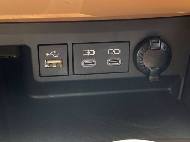 2025 Toyota Highlander Platinum - Photo 27