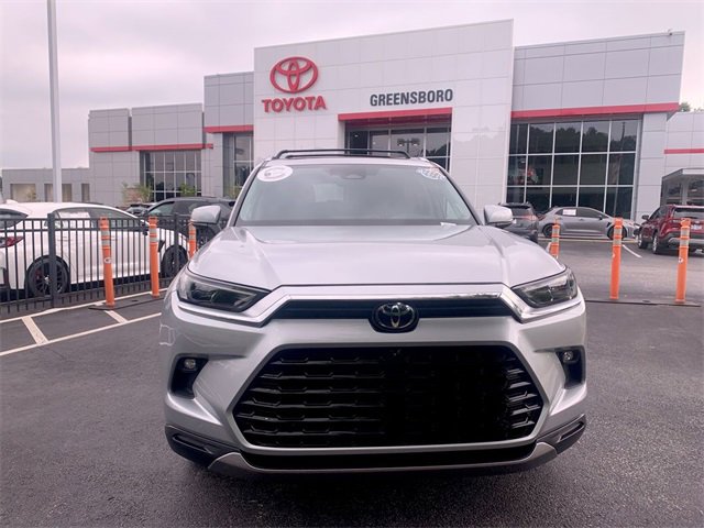 2024 Toyota Grand Highlander Limited photo 3