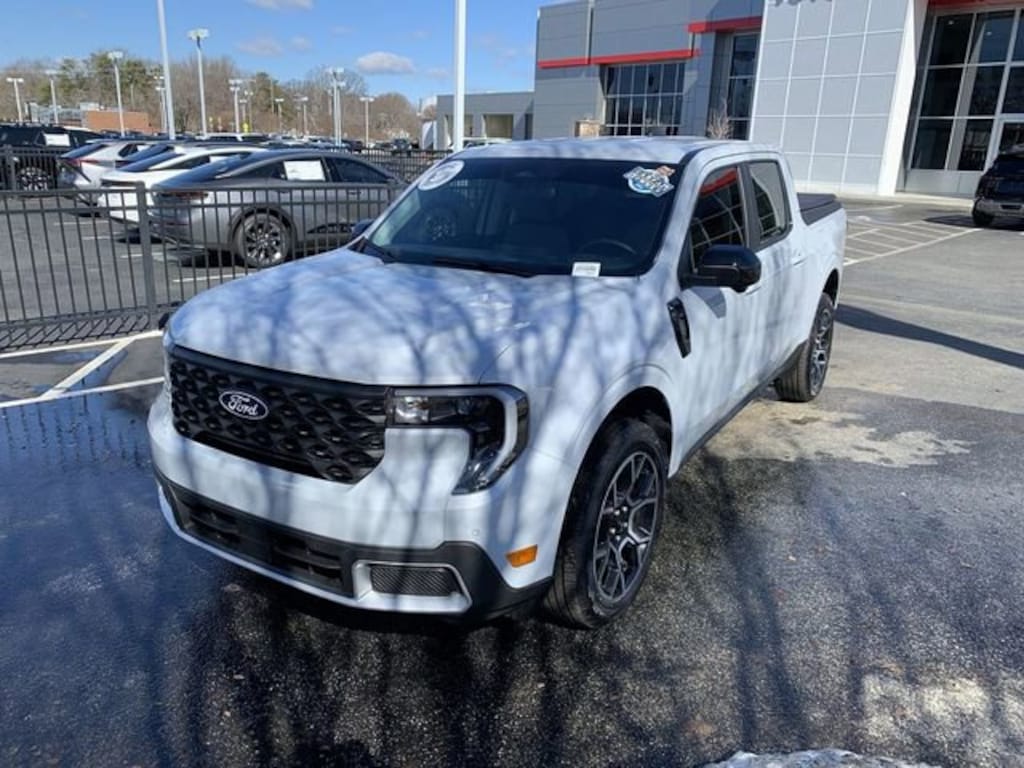Used 2025 Ford Maverick Lariat Truck