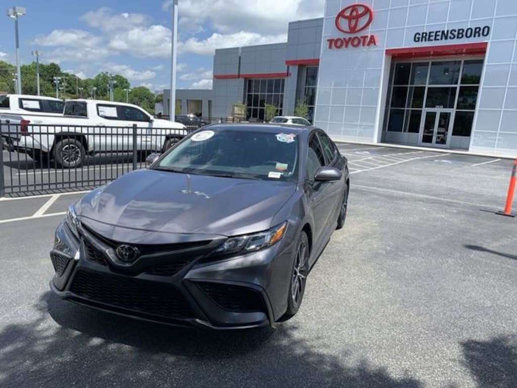 Used 2024 Toyota Camry SE Sedan
