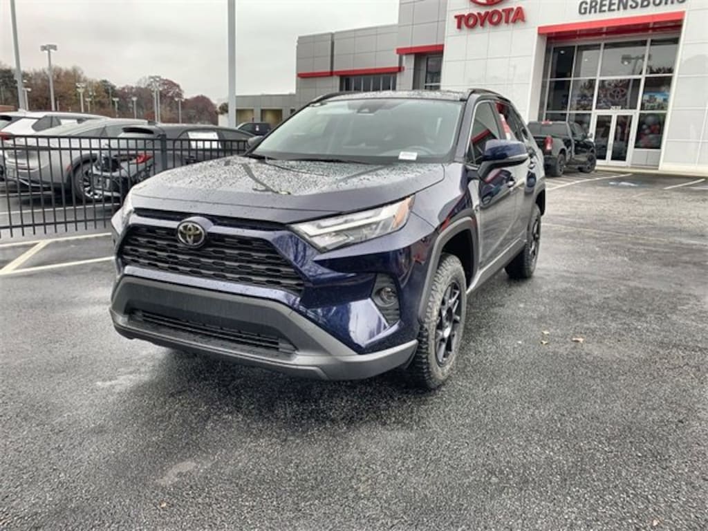New 2025 Toyota RAV4 XLE XLE FWD SUV