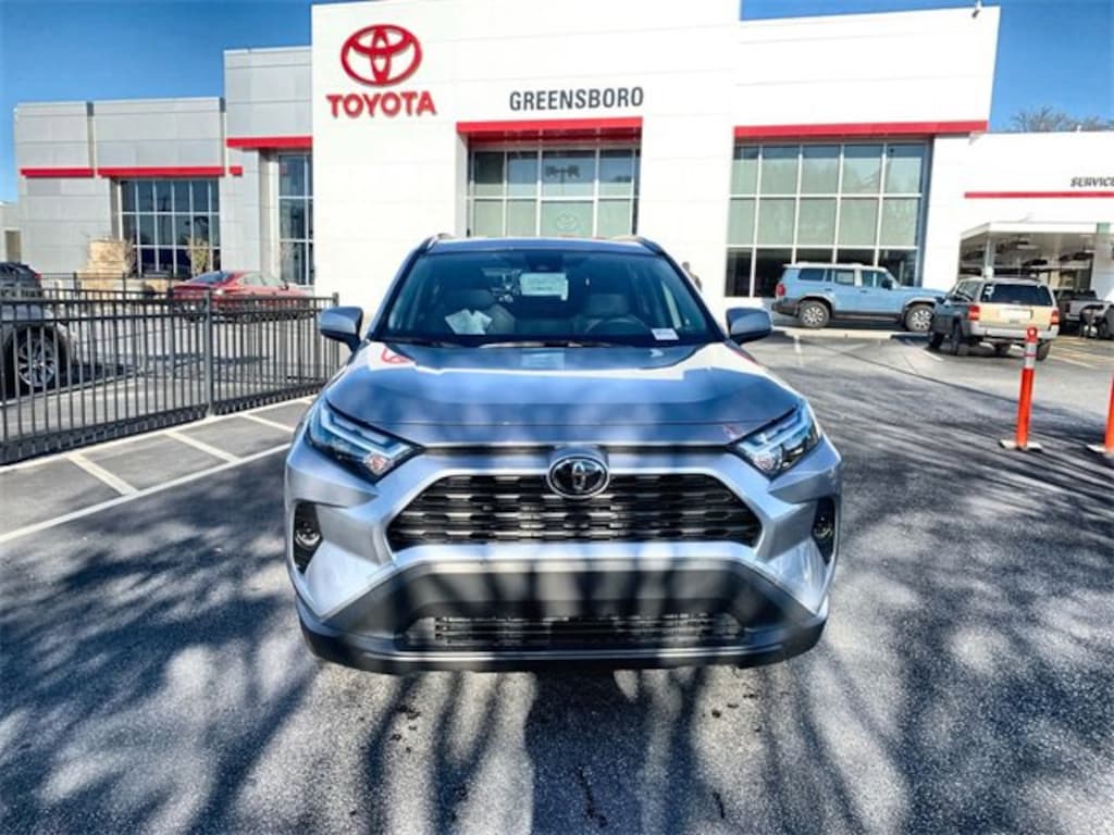 New 2025 Toyota RAV4 Hybrid XLE XLE AWD SUV