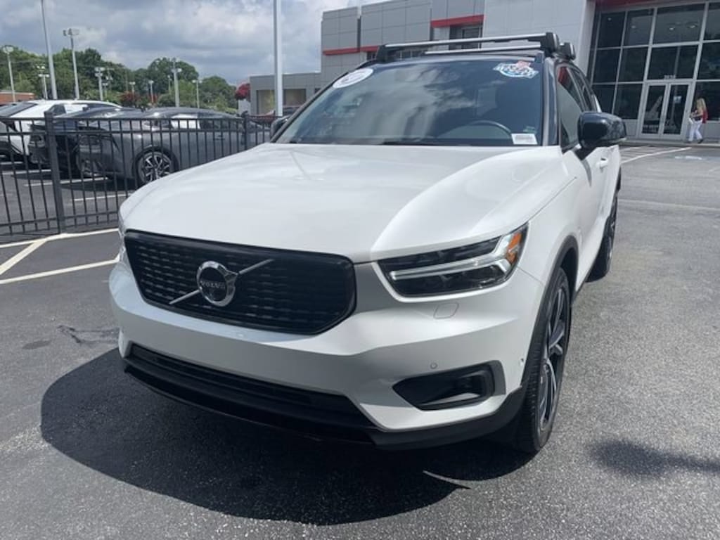 Used 2020 Volvo XC40 T5 R-Design Sport Utility