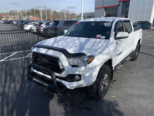 2021 Toyota Tacoma SR5's photo