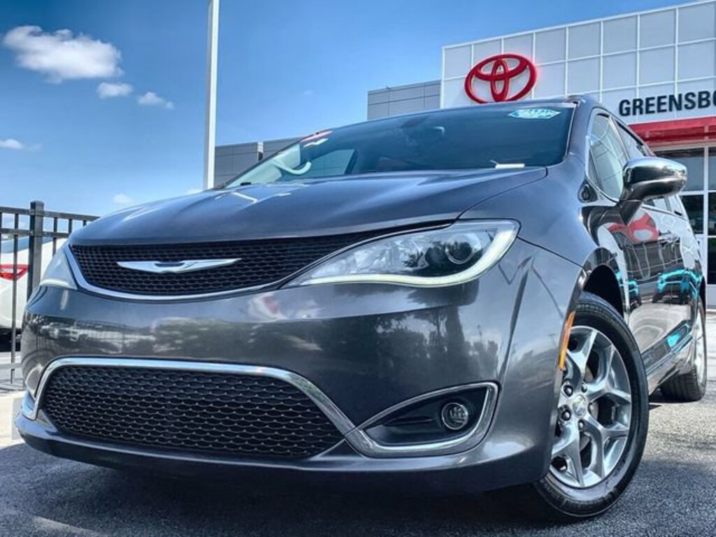 Used 2018 Chrysler Pacifica Limited Passenger Van