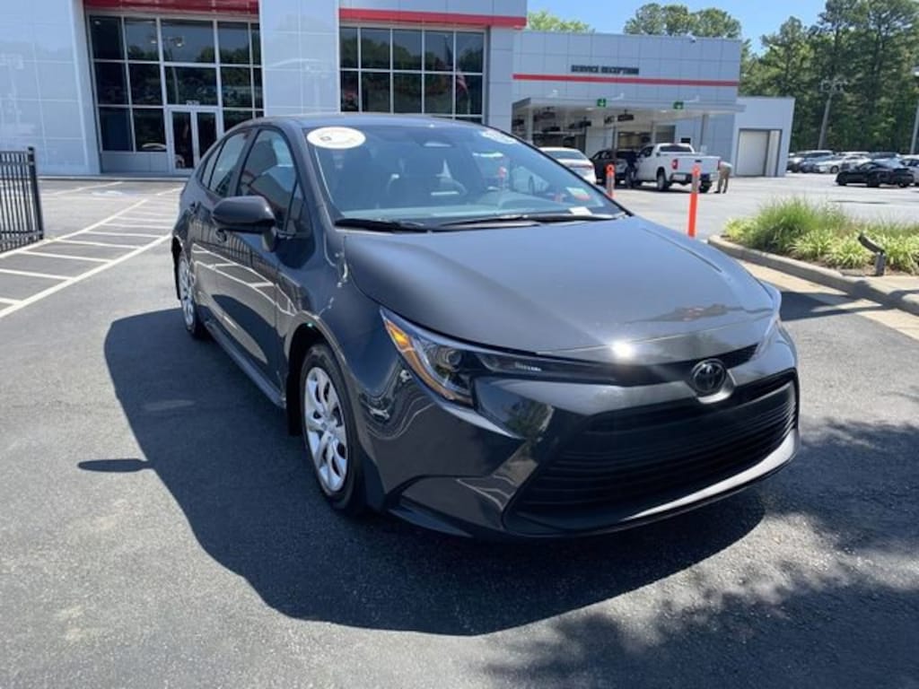 Used 2025 Toyota Corolla LE Sedan