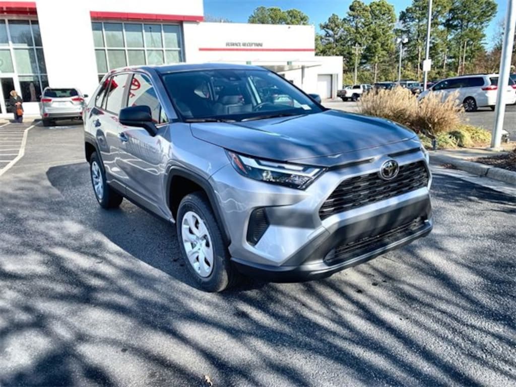 New 2025 Toyota RAV4 LE LE FWD SUV
