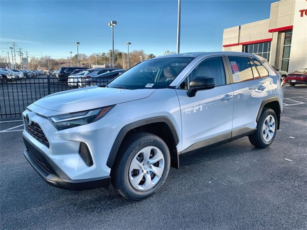 New 2025 Toyota RAV4 LE LE FWD SUV