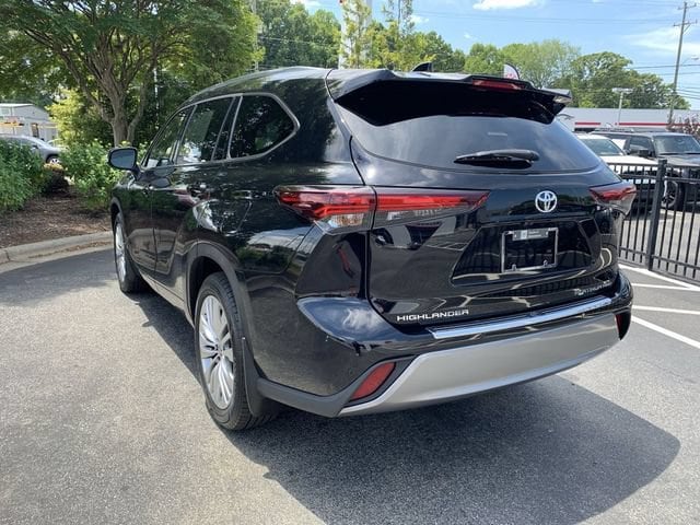 2025 Toyota Highlander Platinum - Photo 6