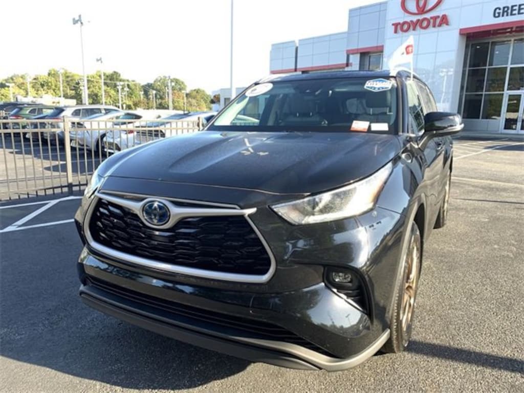 Certified 2023 Toyota Highlander Hybrid XLE Bronze Sport Utility
