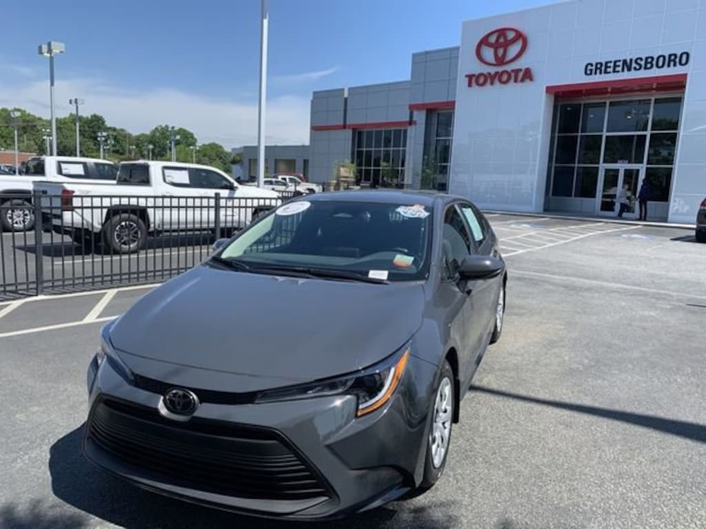 Used 2025 Toyota Corolla LE Sedan