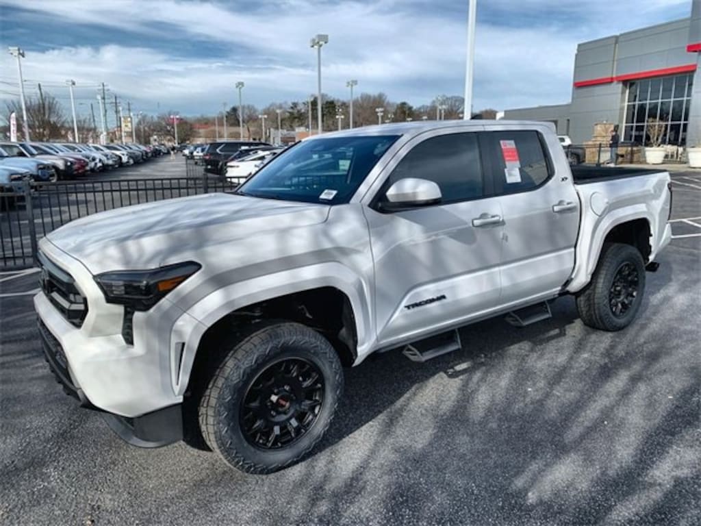 New 2025 Toyota Tacoma SR5 4X4 DOUBLE CAB