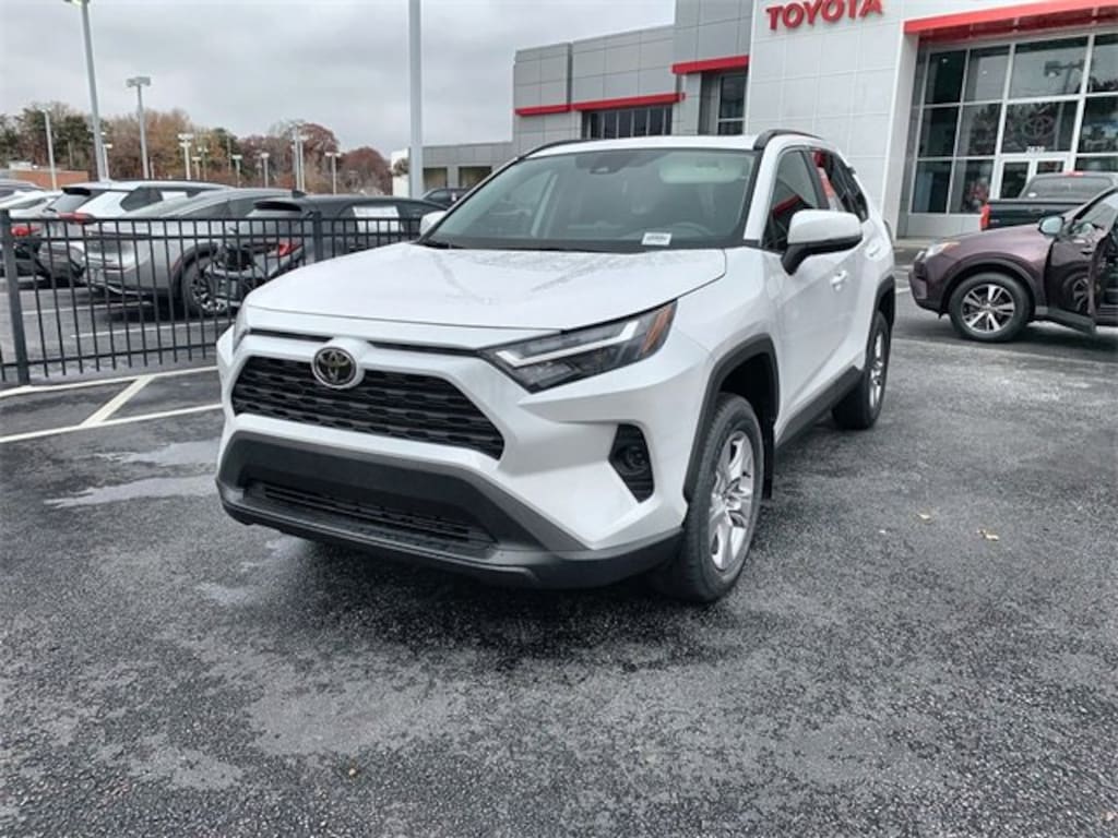 New 2025 Toyota RAV4 XLE XLE FWD SUV