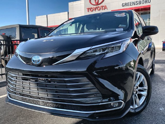 2023 Toyota Sienna Limited