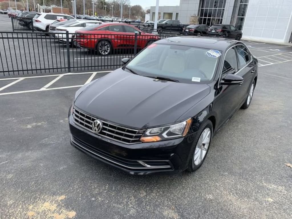 Used 2018 Volkswagen Passat 2.0T SE Sedan