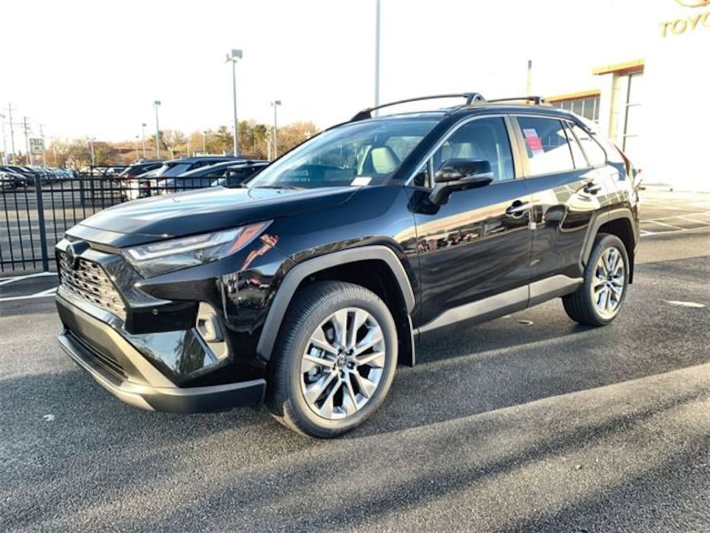 New 2025 Toyota RAV4 Limited LIMITED FWD SUV