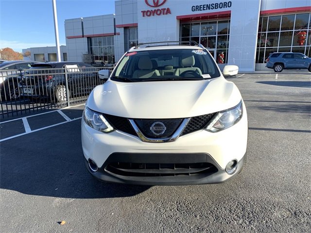 2018 Nissan Rogue Sport SV photo 2