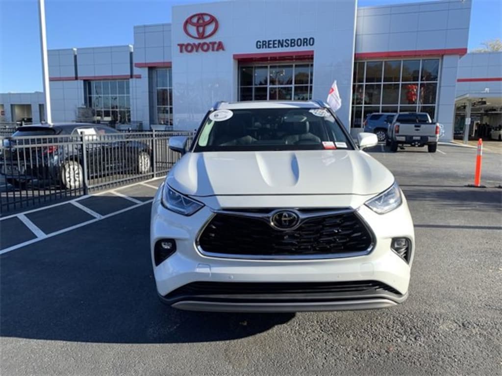 Certified 2022 Toyota Highlander Platinum Sport Utility