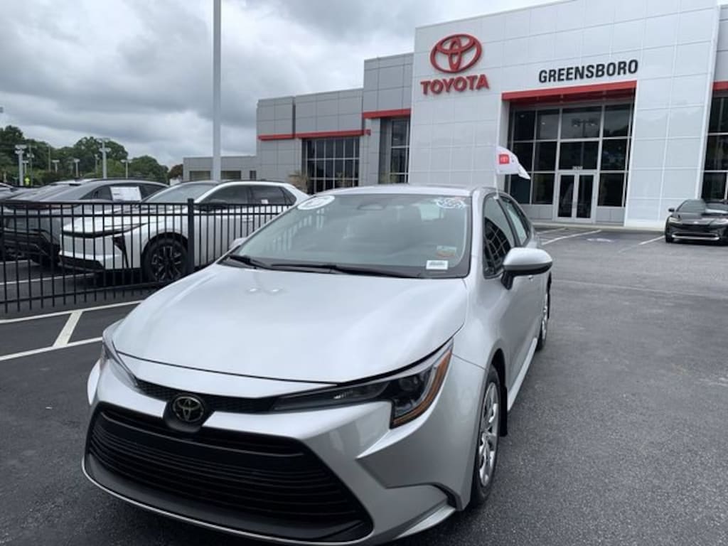 Certified 2025 Toyota Corolla LE Sedan