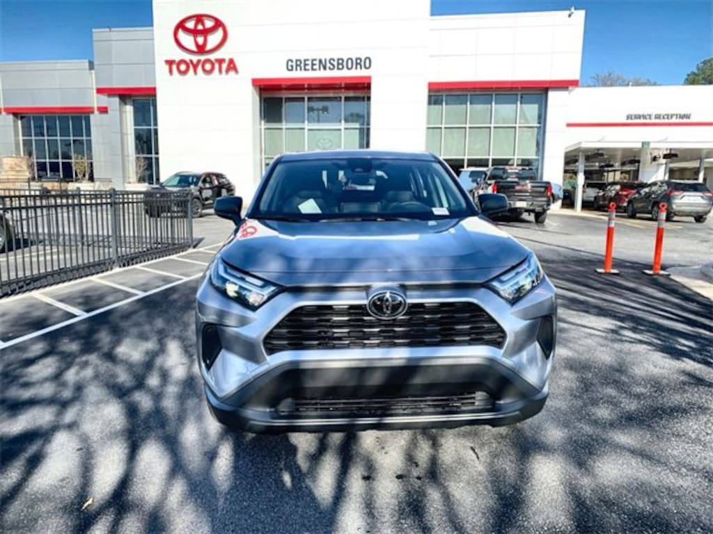 New 2025 Toyota RAV4 LE LE FWD SUV