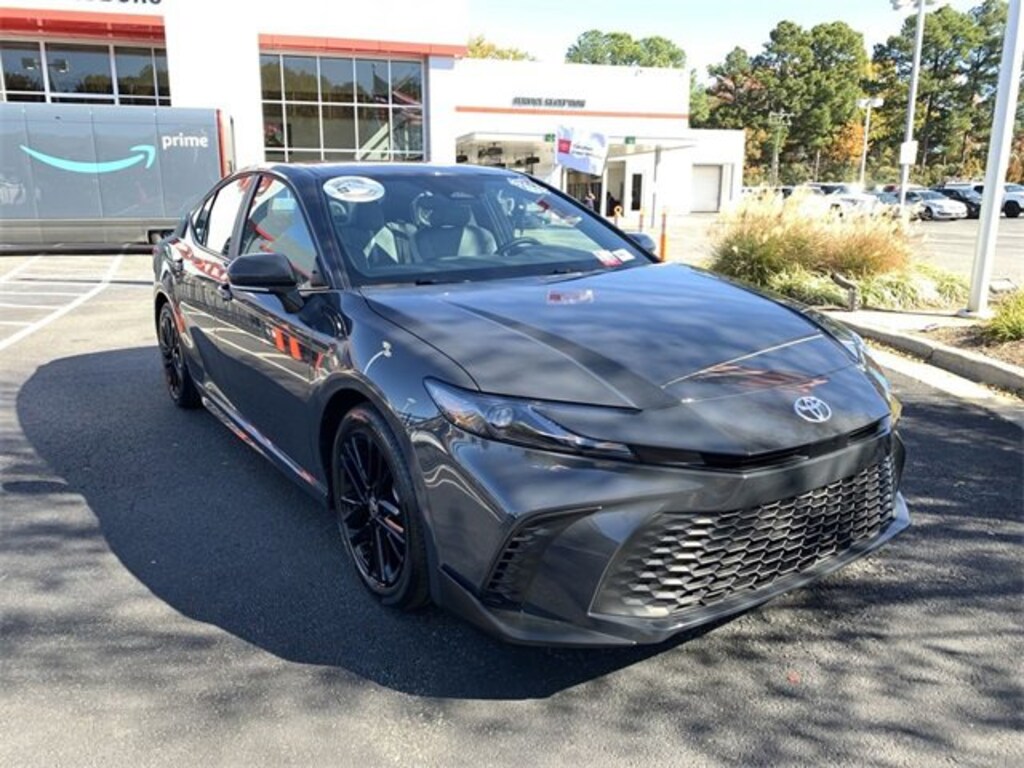 Used 2025 Toyota Camry SE Sedan