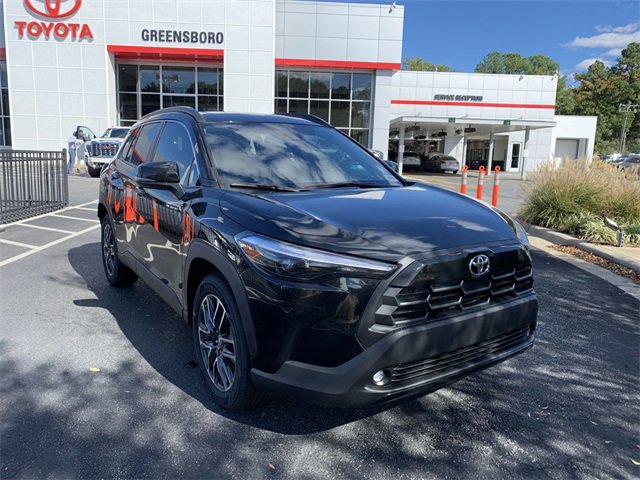 2026 Toyota Corolla Cross XLE photo 2