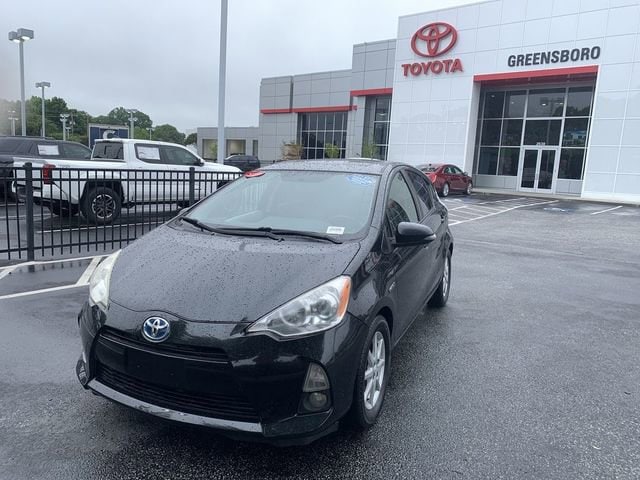 2013 Toyota Prius c Four's photo