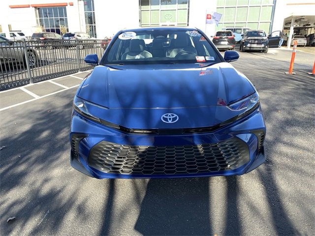 2025 Toyota Camry SE photo 3