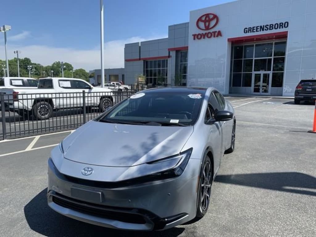 Used 2024 Toyota Prius Prime XSE Hatchback
