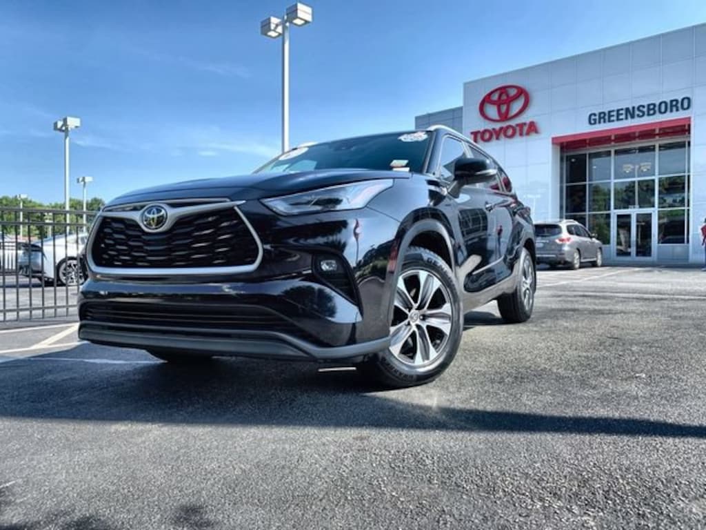 Certified 2024 Toyota Highlander XLE Sport Utility