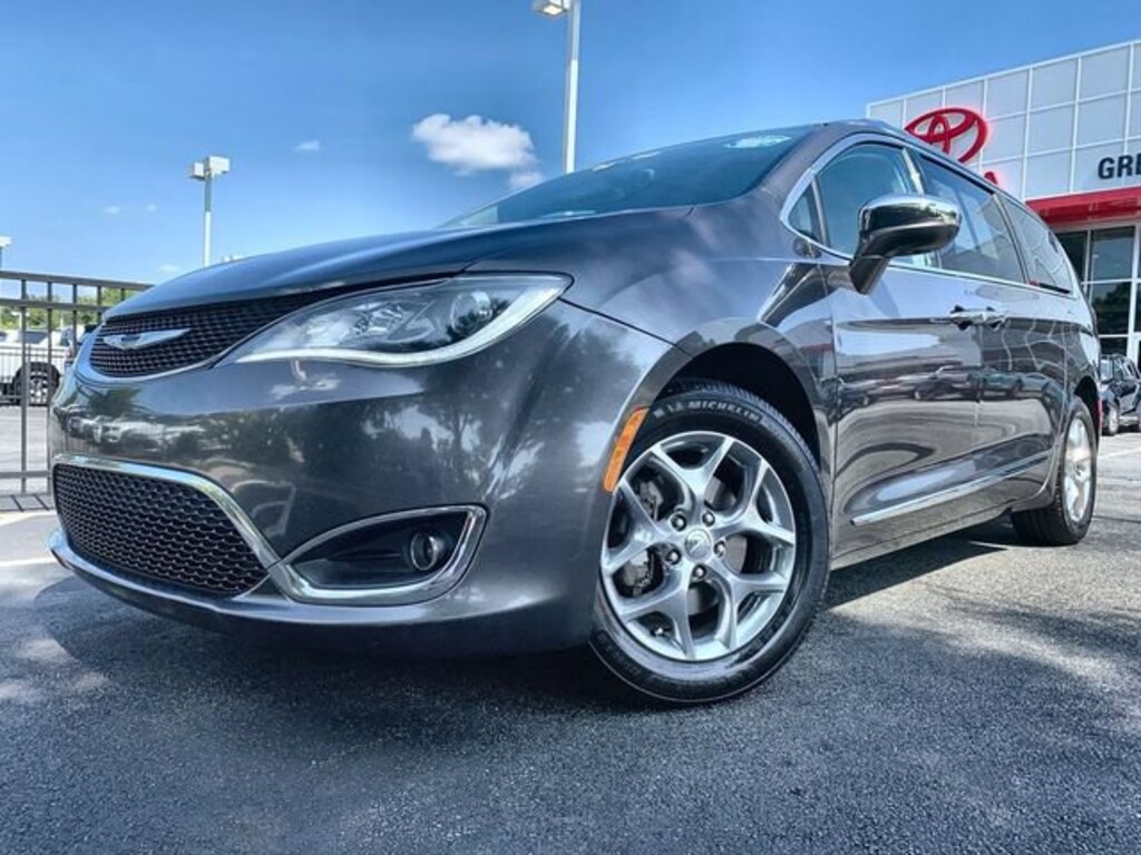 Used 2018 Chrysler Pacifica Limited Passenger Van
