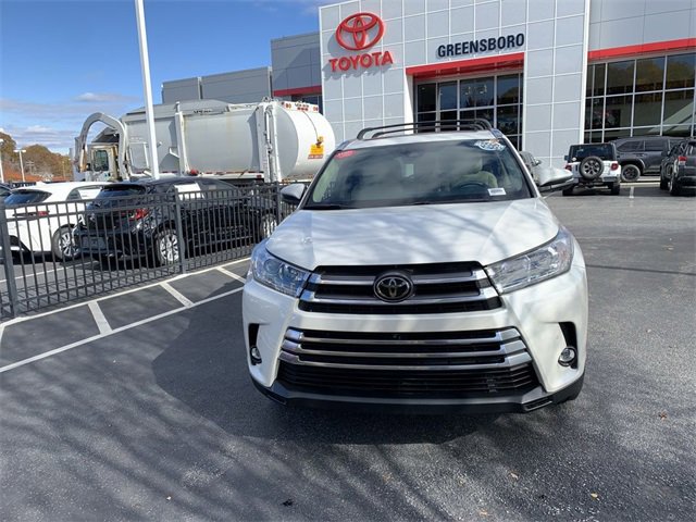 2019 Toyota Highlander Limited Platinum photo 3