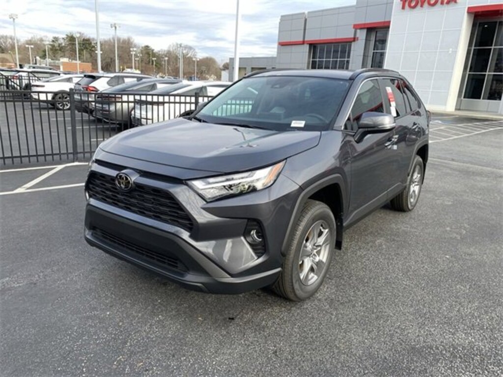 New 2025 Toyota RAV4 XLE XLE FWD SUV