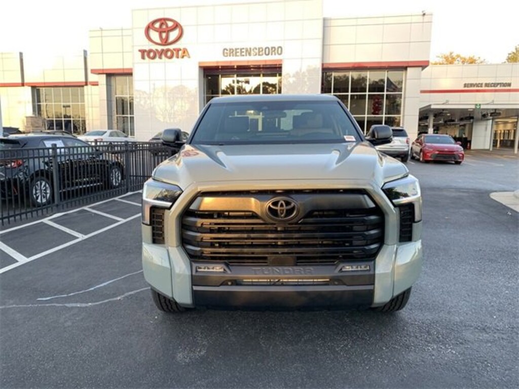 New 2026 Toyota Tundra SR5 SR5 CREWMAX 5.5