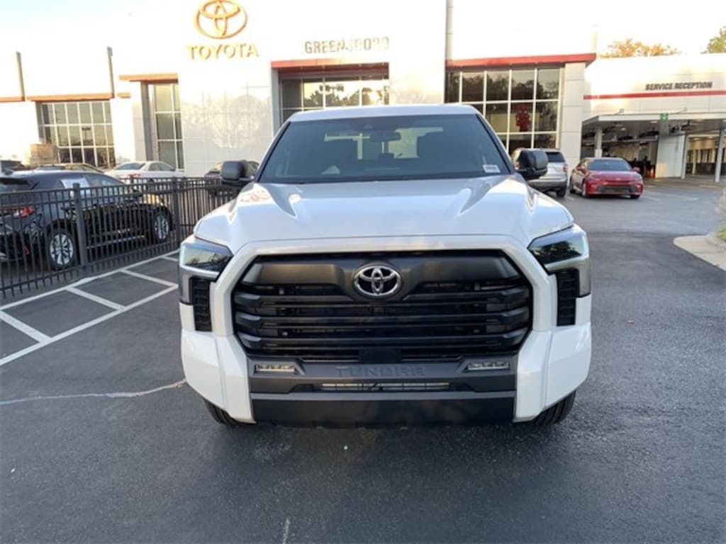 New 2026 Toyota Tundra SR5 SR5 CREWMAX 5.5