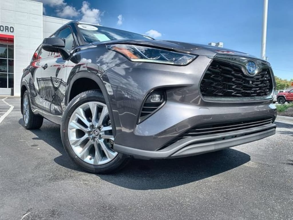 Used 2024 Toyota Highlander Hybrid Limited Sport Utility