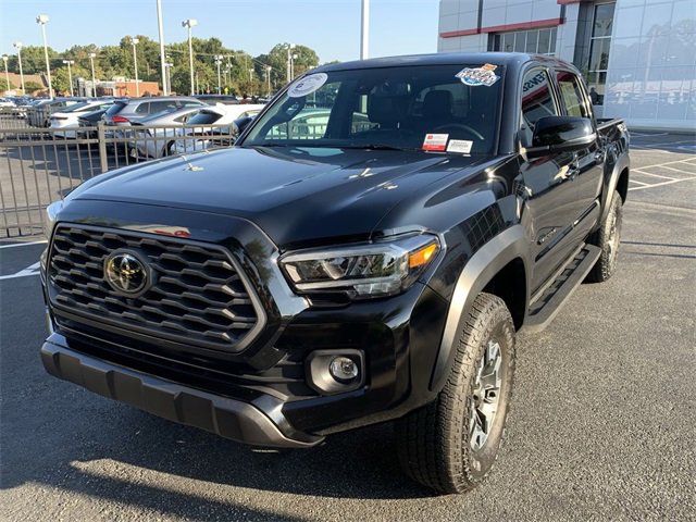 2023 Toyota Tacoma TRD V6 photo 3