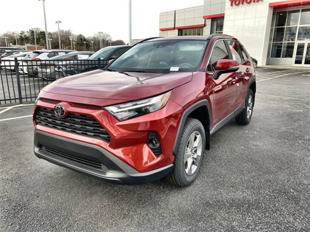 New 2025 Toyota RAV4 XLE XLE FWD SUV