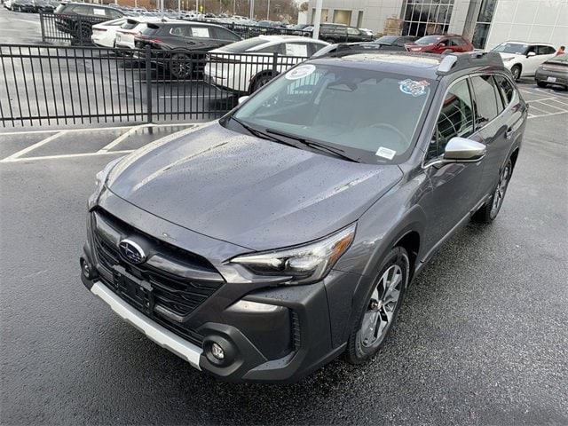 2024 Subaru Outback Touring's photo