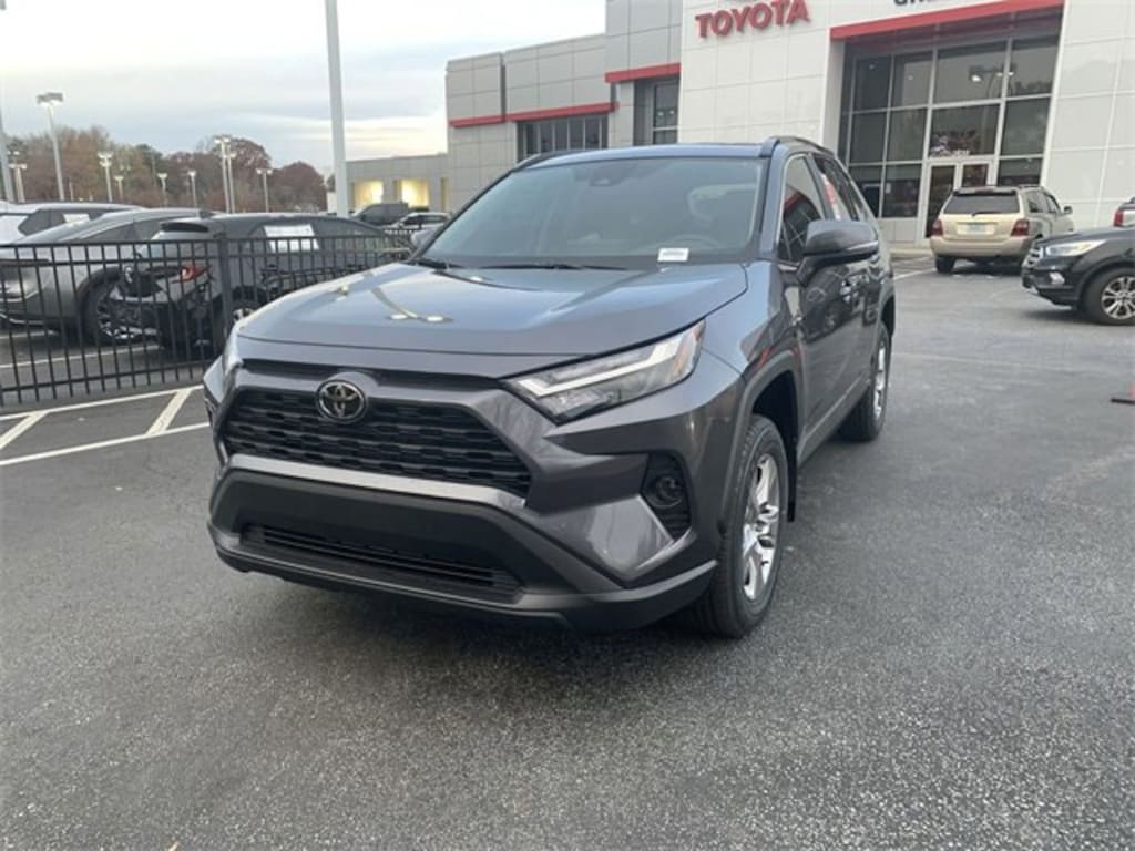 New 2025 Toyota RAV4 XLE XLE FWD SUV