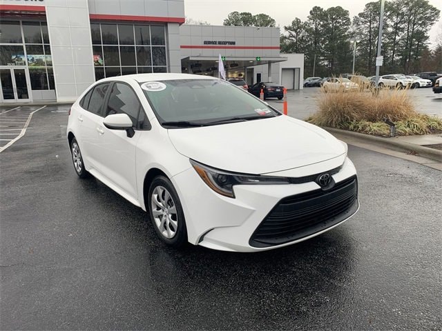 Used 2023 Toyota Corolla LE with VIN 5YFB4MDE8PP022368 for sale in Northfield, Minnesota