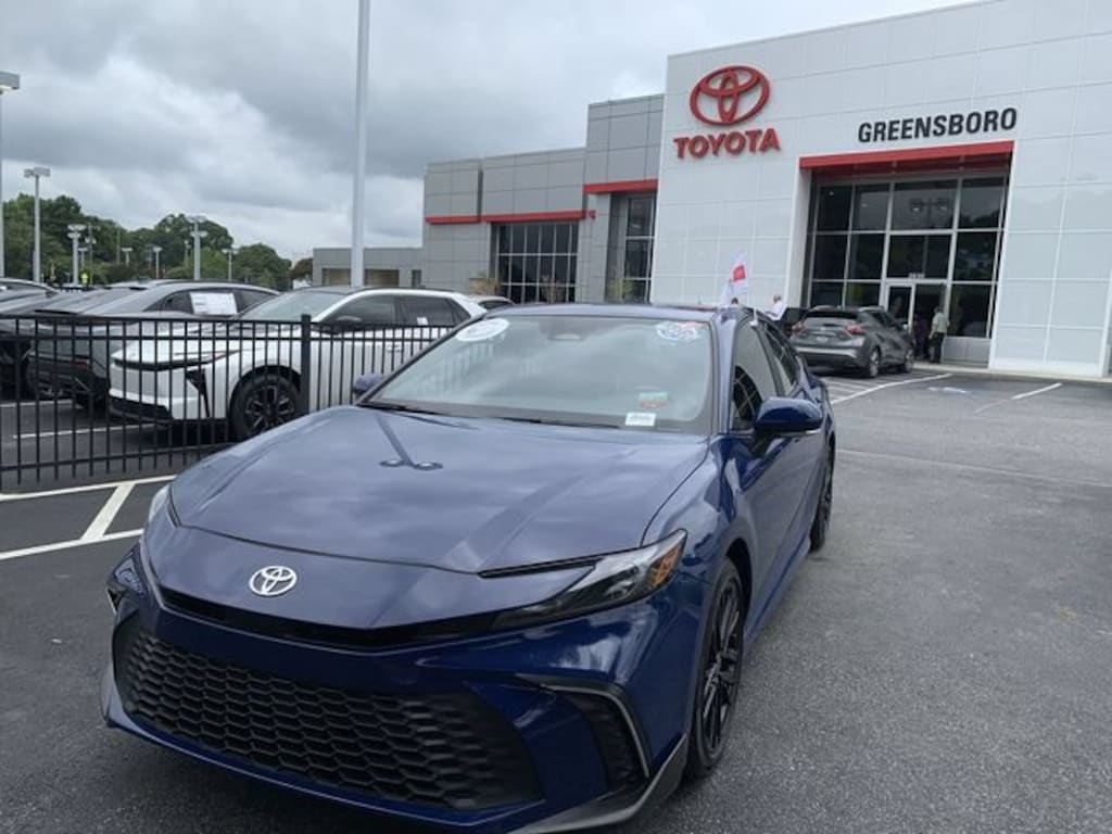 Certified 2025 Toyota Camry SE Sedan