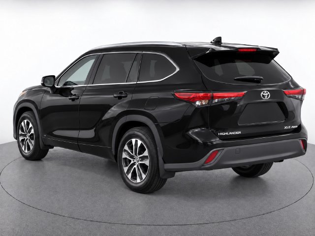 Certified 2023 Toyota Highlander XLE Sport Utility