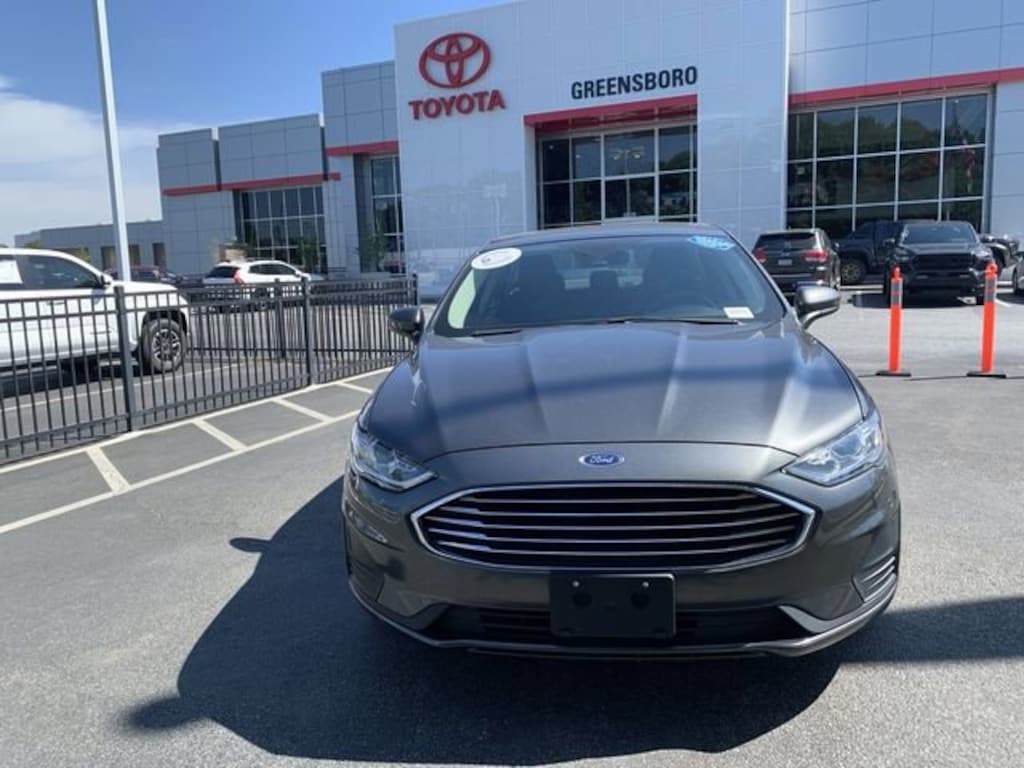 Used 2019 Ford Fusion SE Sedan