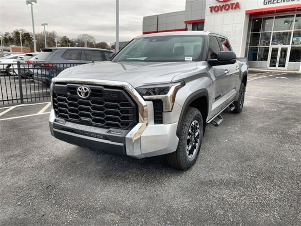 New 2026 Toyota Tundra SR5 SR5 CREWMAX 5.5