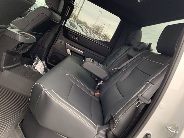 2026 Toyota Tundra SR5 - Photo 10