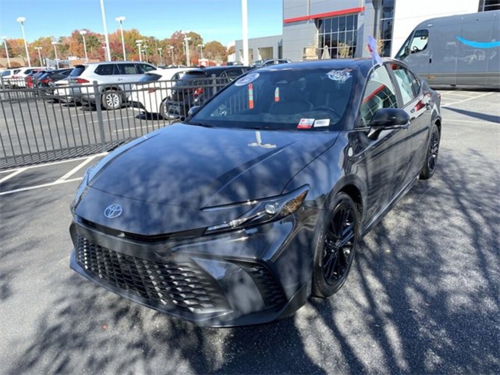 Used 2025 Toyota Camry SE Sedan