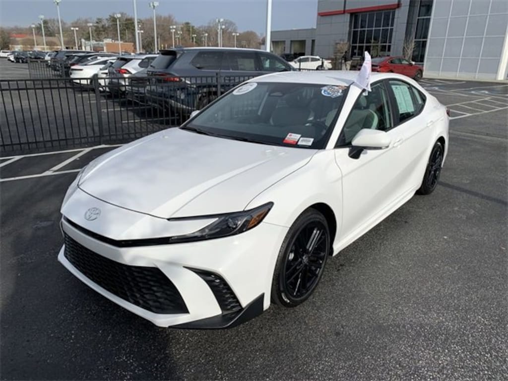 Certified 2025 Toyota Camry SE Sedan