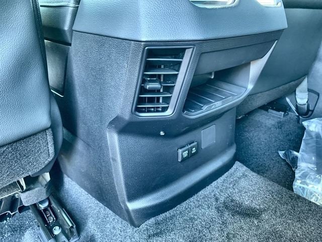 2026 Toyota Tundra Limited - Photo 32